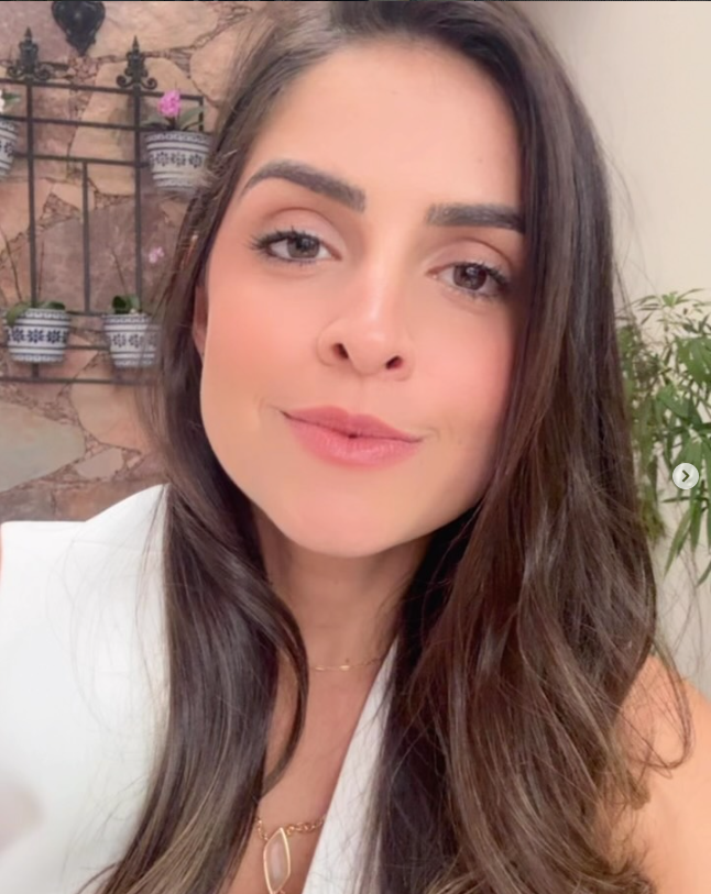 Foto da Dra. Camila Rocha